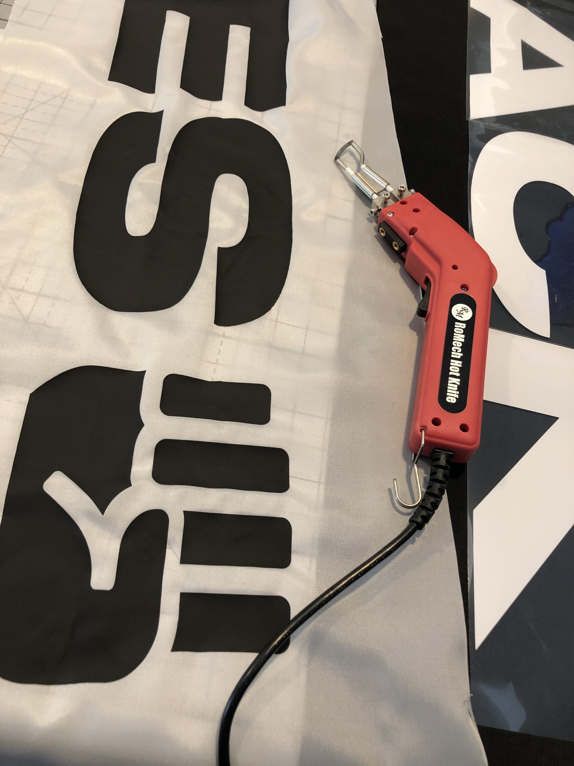 Flag-HotKnife